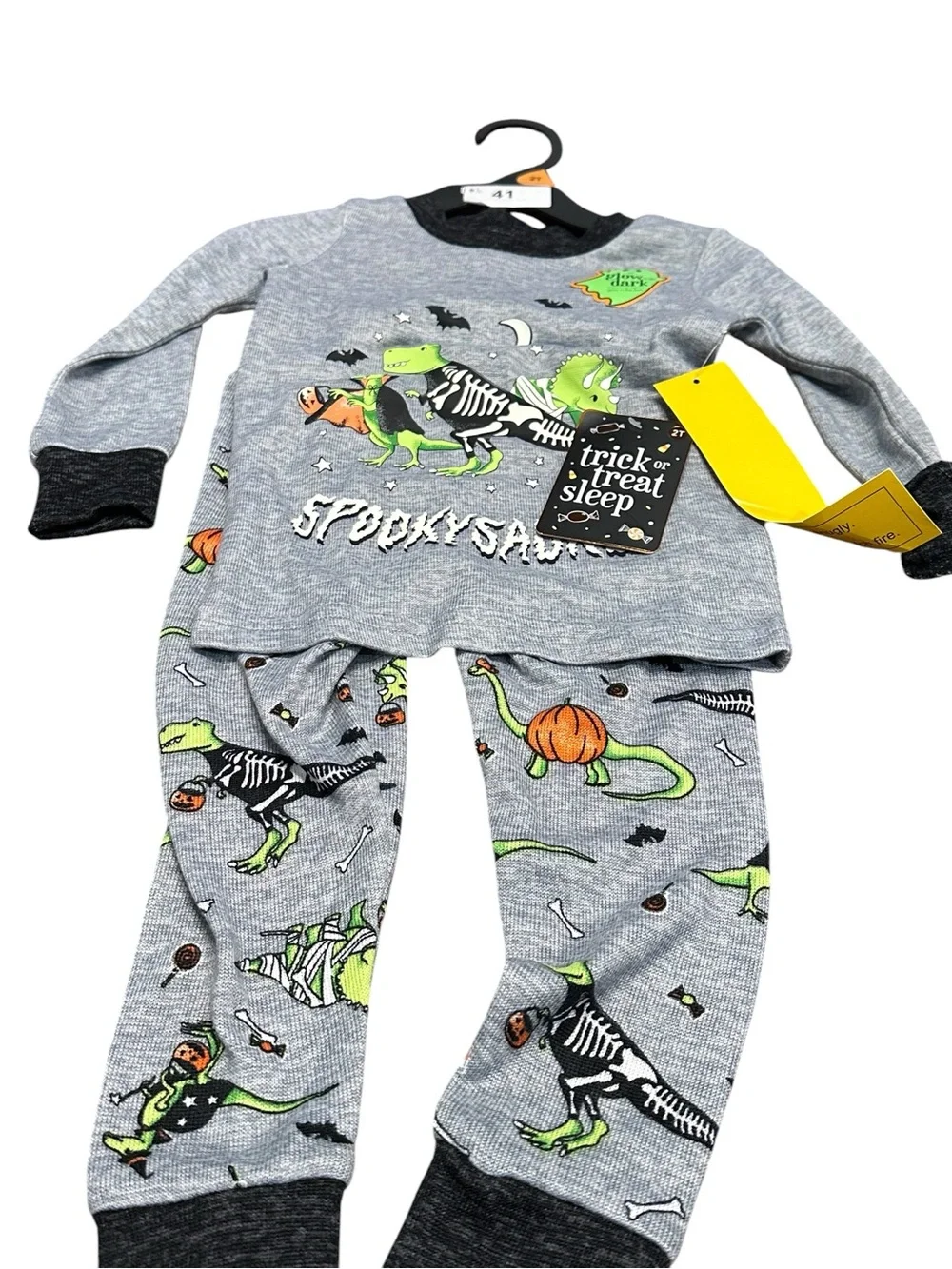 NWT Trick or Treat Sleep Glow in the Dark Spookysaurus Dinosaur Pajama Set Gray